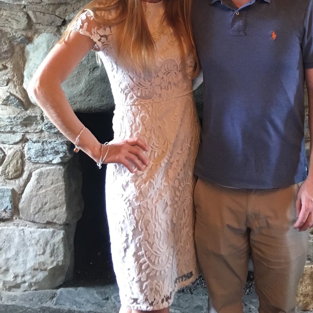 Adrianna papell lace short sleeve dress